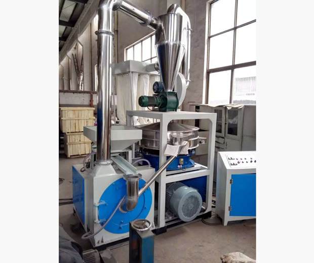 LDPE專用塑料磨粉機(jī)