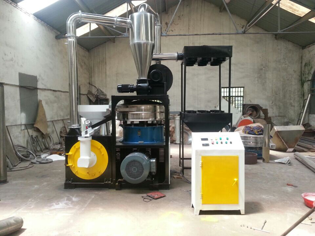 600型磨盤塑料磨粉機